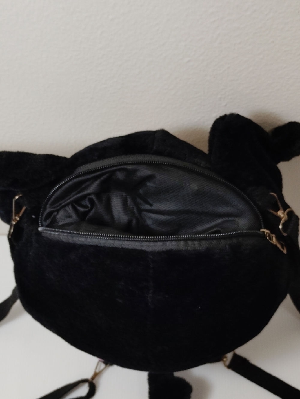 Sanrio Hello Kitty And Friends, Kurami Plush Backpack - Picture 5 of 11